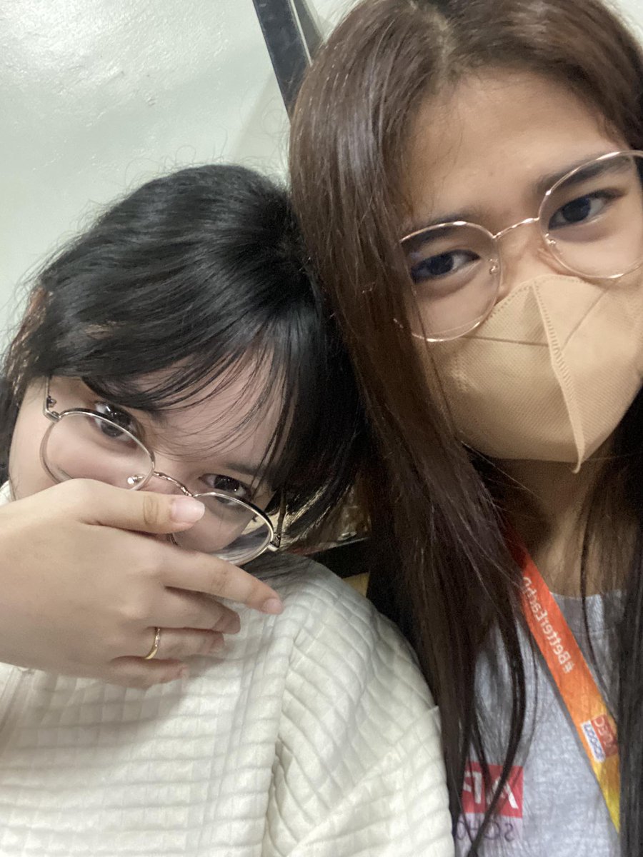 mmllv_official's tweet photo. MMLLV members, Renae, Lia, and Heesoo, coming to support them.
#MMLLV #멜리미루비 #RENAE #르네 #HEESOO #희수 #LIA #리아 https://t.co/7uCJh1Aath