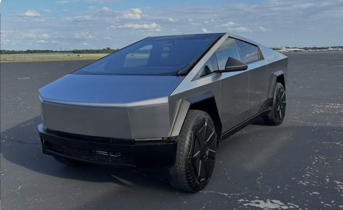 schat_x's tweet photo. I am Curious to see if a right-hand drive Tesla Cybertruck is an option in South Africa, please sponser me with one  @elonmusk! It's a shame we're missing out on Starlink here. 🚀🌍 #Tesla #Cybertruck #Starlink" https://t.co/nuPBPPuqPL