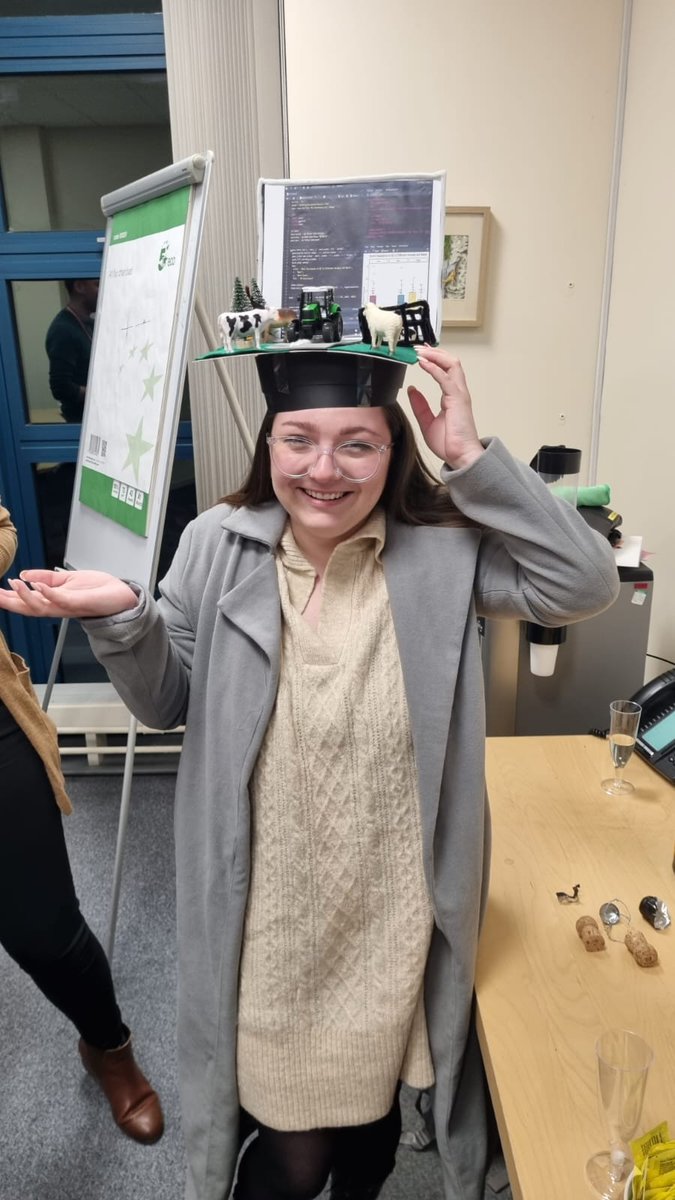CassieMoogregor's tweet photo. Call me Dr. McGregor! The PhD is officially over, and I can now officially continue my post doc qualified 😂 long live parasitology 🐑🧡 @MoredunComms https://t.co/hjZIsecF3G
