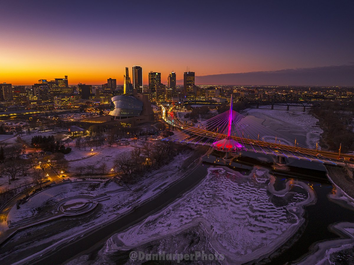 Spectacular #sunset with the rivers freezing over near #TheForks #DowntownWinnipeg the #CMHR in #Winnipeg 

#ProvencherBridge #WinnipegPhotographer #Drone #OnlyInThePeg #RPAS #LicensedDronePilot #MeetMeAtTheForks