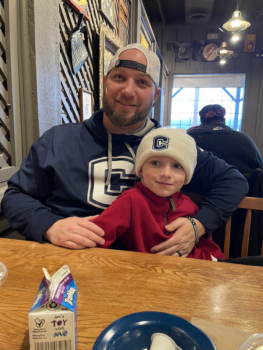 NickG2210's tweet image. Reppin the #BlockC up in Vermont!! #SantasLand