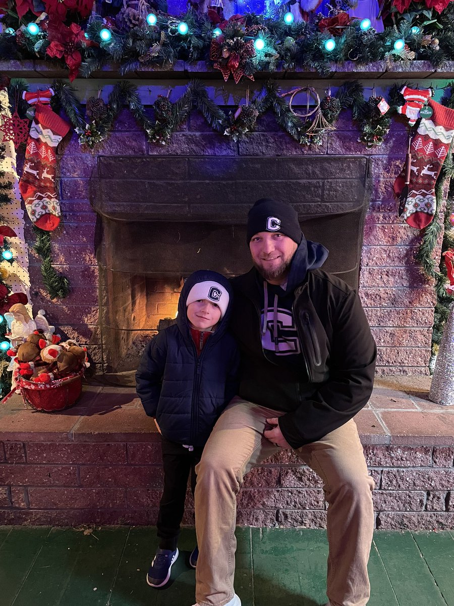 NickG2210's tweet image. Reppin the #BlockC up in Vermont!! #SantasLand