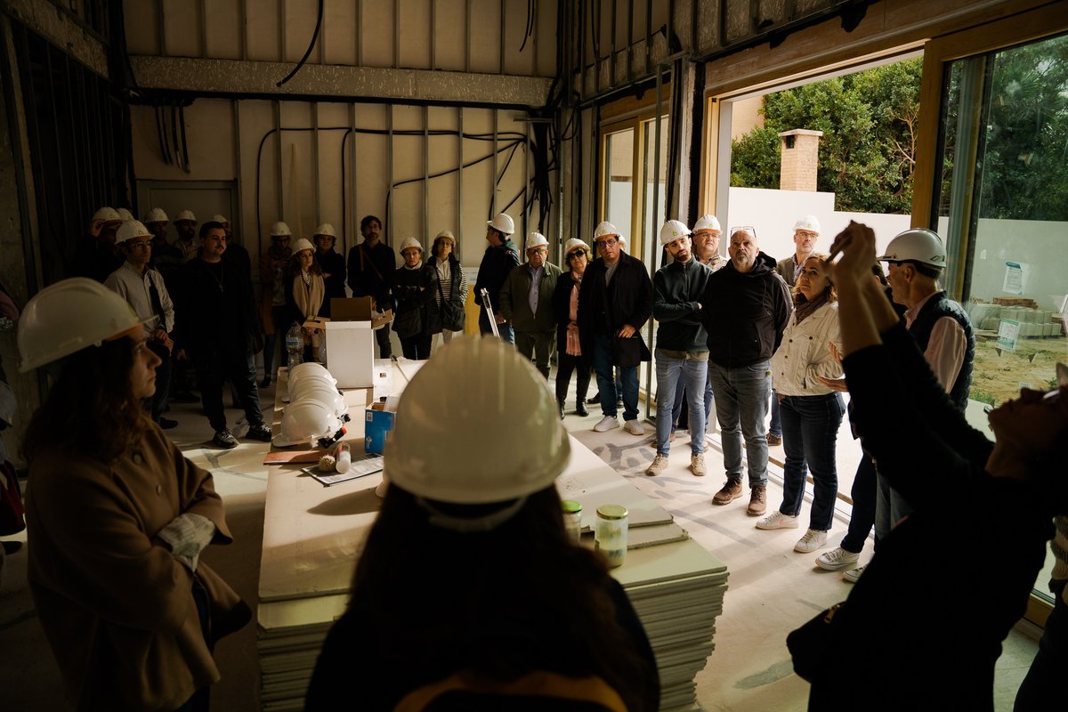 PlataformaPEP's tweet photo. El último día de la #15ConferenciaPassivhaus disfrutamos de dos rutas #Passivhaus. Gracias a todas las personas que nos abrieron las puertas de sus edificios y obras!!

• Casa M&amp;M y Casa LA - rael Arquitectura
• Casa ER - ECCØ Passivhaus
• Edificio Aqua de Quart - @grupoLOBE https://t.co/oKx7Jte0dW