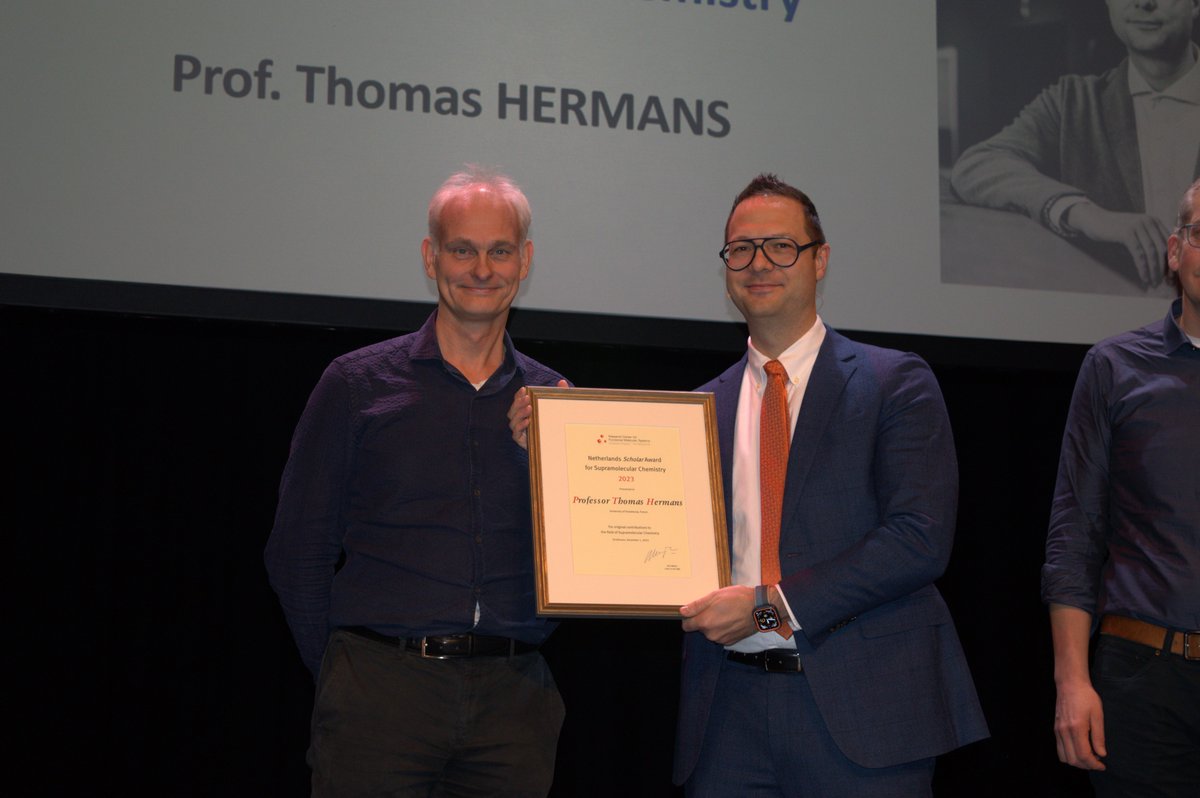 FMS Research Center (@researchfms) on Twitter photo It was an amazing & inspiring <a href="/ResearchFMS/">FMS Research Center</a> annual meeting 2023 with FMS Netherlands scholar awardee @Hermanslab Thomas Hermans for supramolecular chemistry and over 150 participants from our FMS science community. It was an amazing & inspiring <a href="/ResearchFMS/">FMS Research Center</a> annual meeting 2023 with FMS Netherlands scholar awardee @Hermanslab Thomas Hermans for supramolecular chemistry and over 150 participants from our FMS science community.