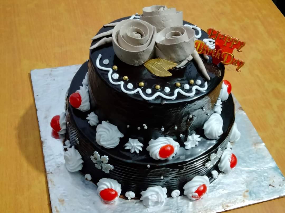 বরের বাবাজি birthday তে আমার হাতে তৈরি cake আর রান্না করলাম # pati ke ke birthday pe mere banahoa cake or lunch