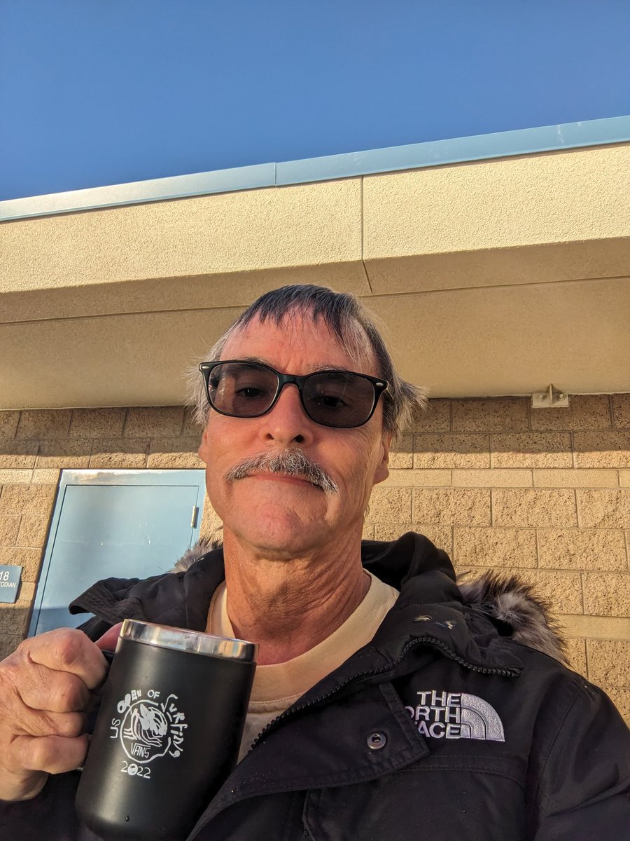 georgesy_09010's tweet photo. Home for the weekend! Trident Metro meet. Go SGSG! #SGSGGOLD #SWIMCOACH #USAS https://t.co/8J6h8Z2UUD
