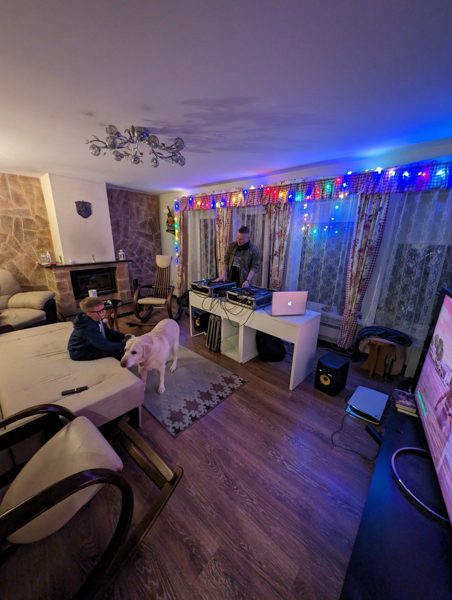 сиськинсон tweet media