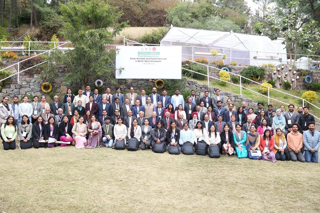 IJPGR's tweet photo. #National Seminar on “Plant Biodiversity for Food Nutrition and Health Security in the North-West Himalayas,” organized by #ISPGR @INbpgr #TAAS & @ShooliniUniv at Shoolini University, Solan (27-28 November 2023) @BiovIntCIAT_eng @PPVFRAIndia @icarindia @MahycoGrow @YSPUHF https://t.co/NVYQpc0GG1