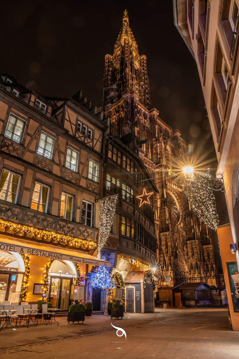 Voilà de quoi illuminer votre nuit. Strasbourg, Alsace #Strasbourg