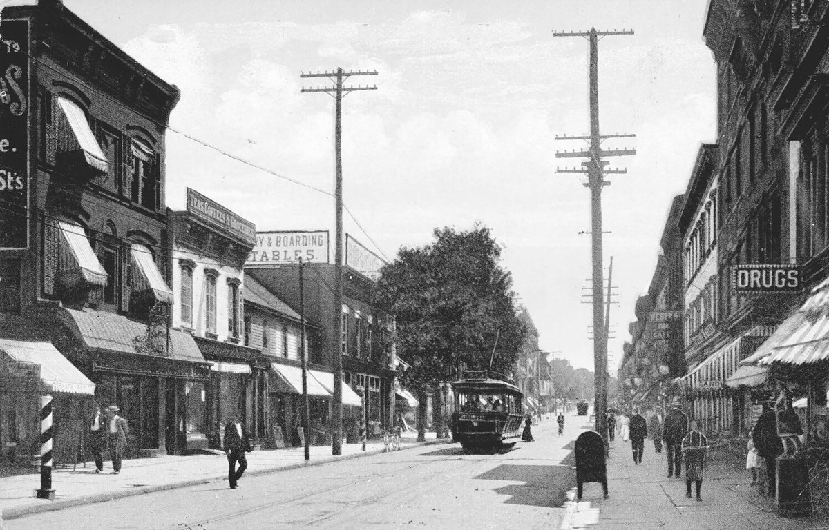 HudsonValSojourner (@hvsojourner) on Twitter photo Vintage Mt. Vernon
South 4th Avenue, Mt.Vernon NY, Westchester County c1907.
hudsonvalleysojourner.com/hudson-valley-… Vintage Mt. Vernon
South 4th Avenue, Mt.Vernon NY, Westchester County c1907.
hudsonvalleysojourner.com/hudson-valley-…