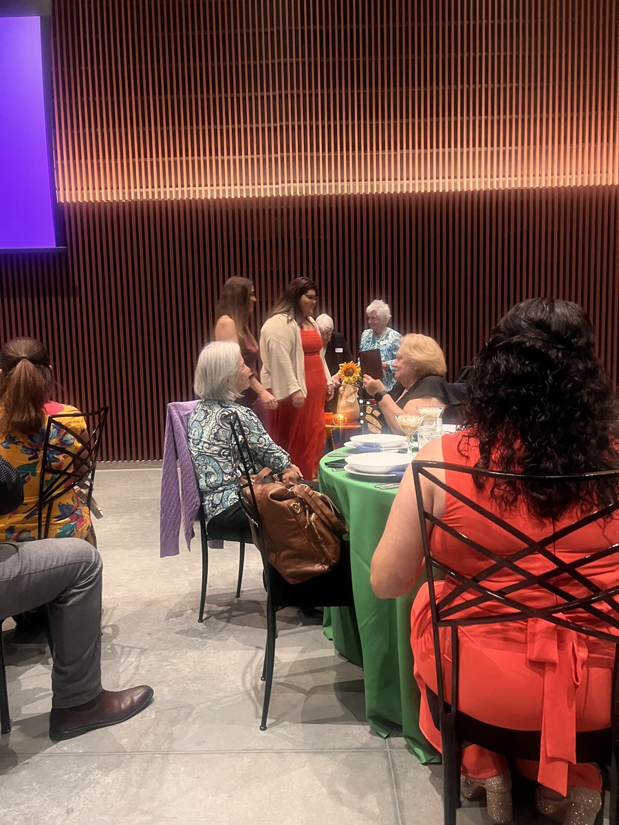 RitaForFlorida's tweet photo. Had a beautuful evening last night celebrating the @hccapopka and all they do for the immigrant community!
#MuchoMas https://t.co/I7m3r8ecaH