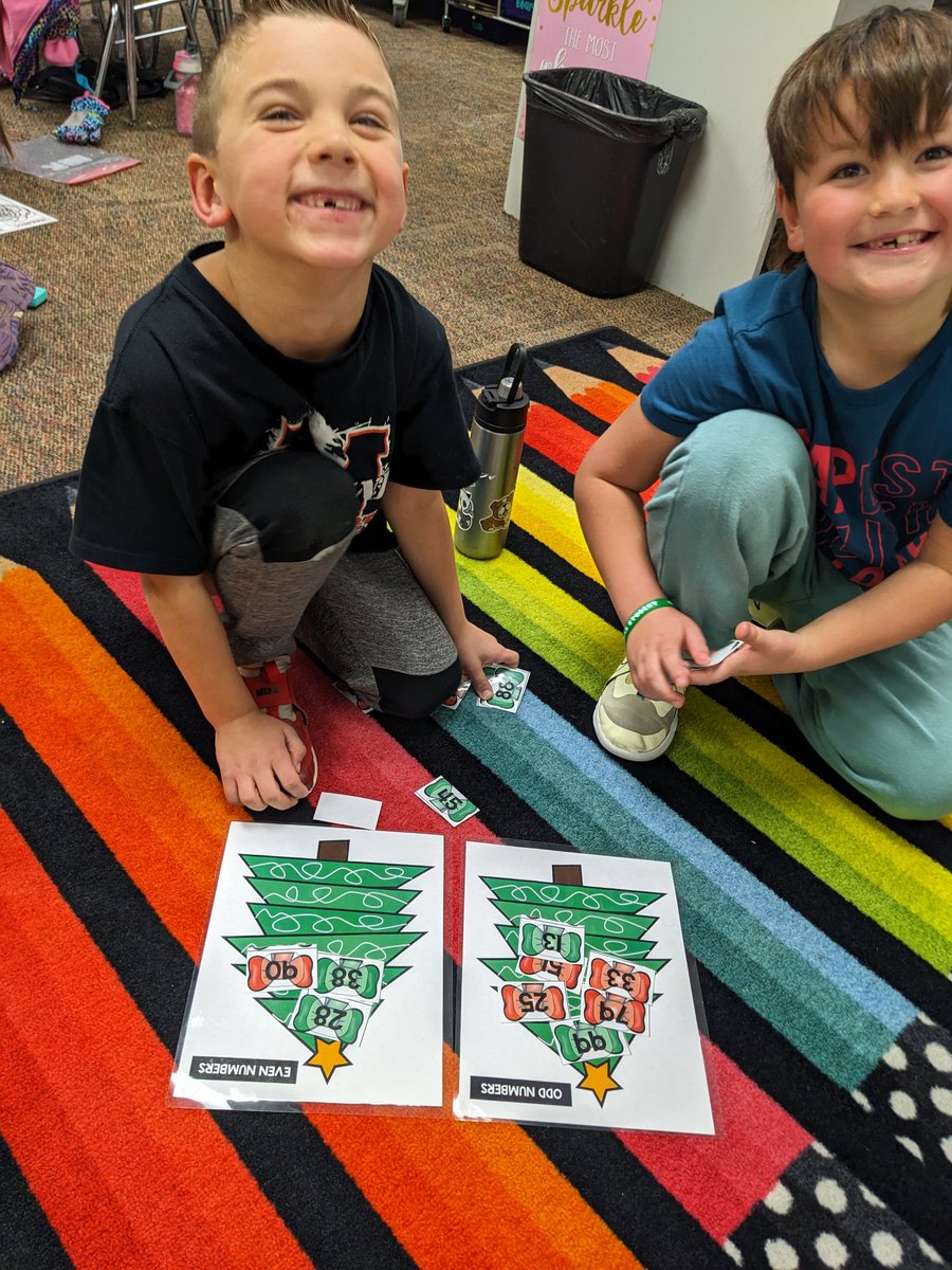 mrswillingham's tweet photo. It's beginning to look a lot like... Christmas! We're so excited to add ornaments to our kindness tree &amp; see what kindness challenges Cookie the elf brings! ( I just love pic 1 where a student grasped a new math strategy 🤗) @VV_Voyagers https://t.co/IpsdQaiyIZ