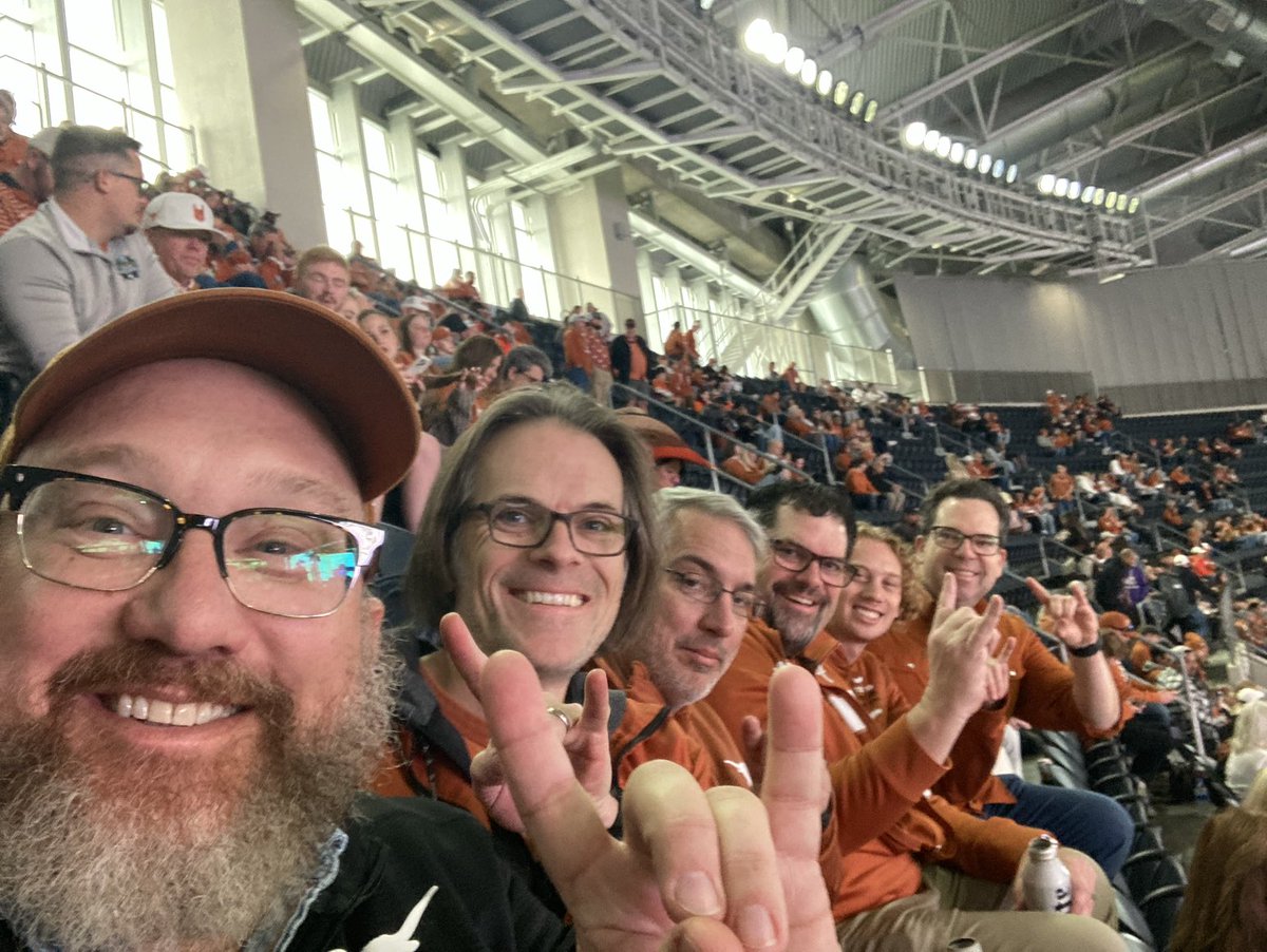 DrDanielBoster's tweet photo. Hook ‘Em! #Big12FB https://t.co/QrC7GnJXn1