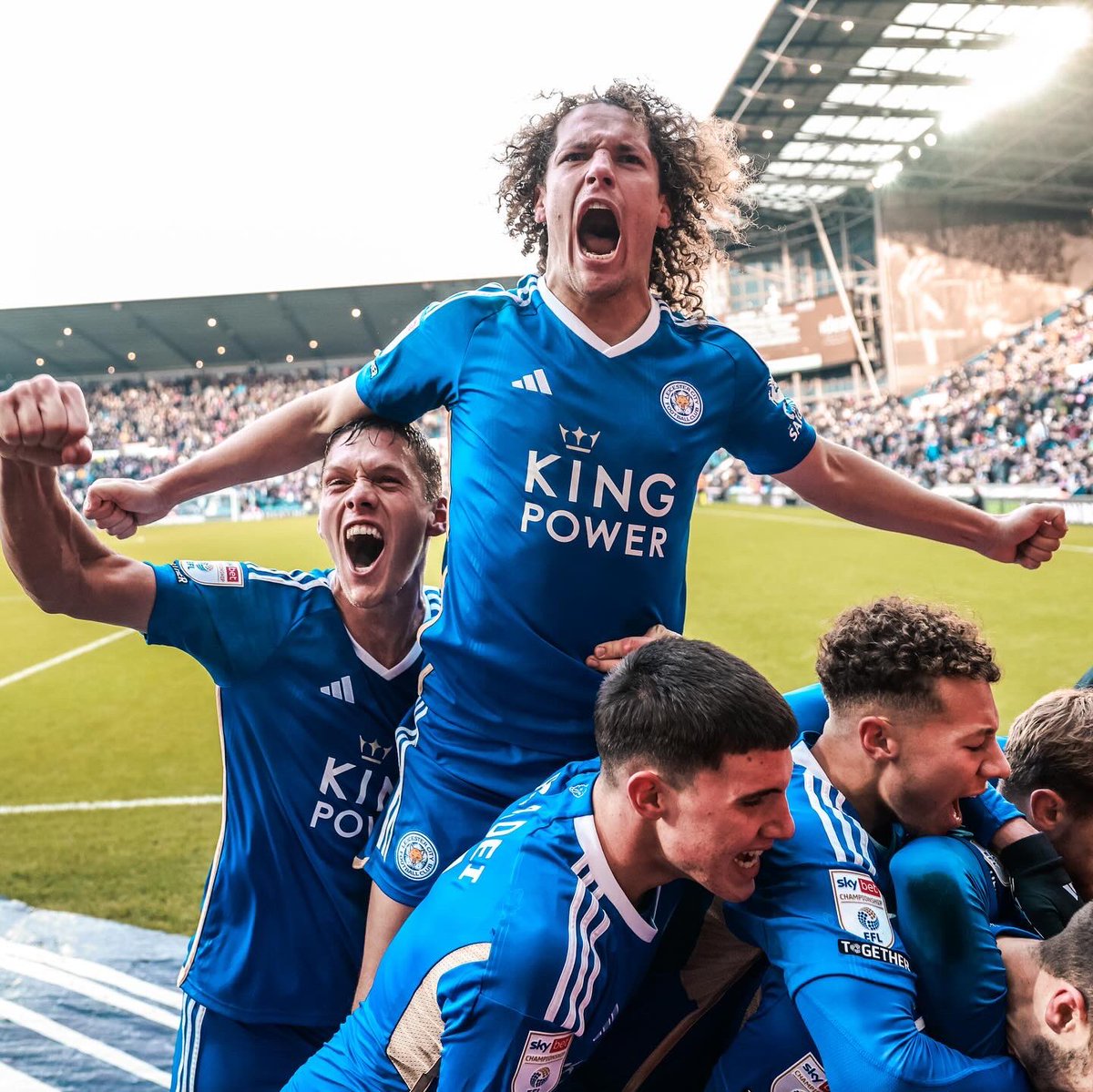 Neil Plumb tweet media