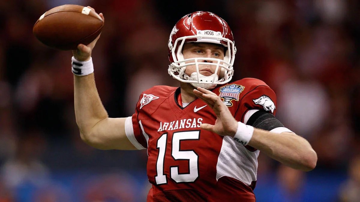 NoahGrubbsQB's tweet image. #AGTG After a great conversation with @CoachBPetrino, I am extremely blessed and honored to have received another POWER 5 OFFER from ARKANSAS 🐗 #WPS #ONERazorback #BTruQBTraining @baylintrujillo @Adamdon3 @tpponton