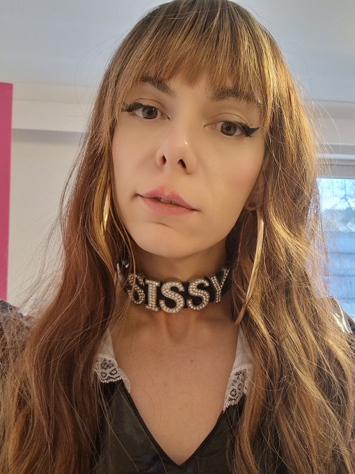 Let's see what happens if I ask the internet to post all my humiliating pictures on https://t.co/GGz2Eh3B9N<a href="/tag/mvsales"class="tags"><span>#mvsales</span></a>