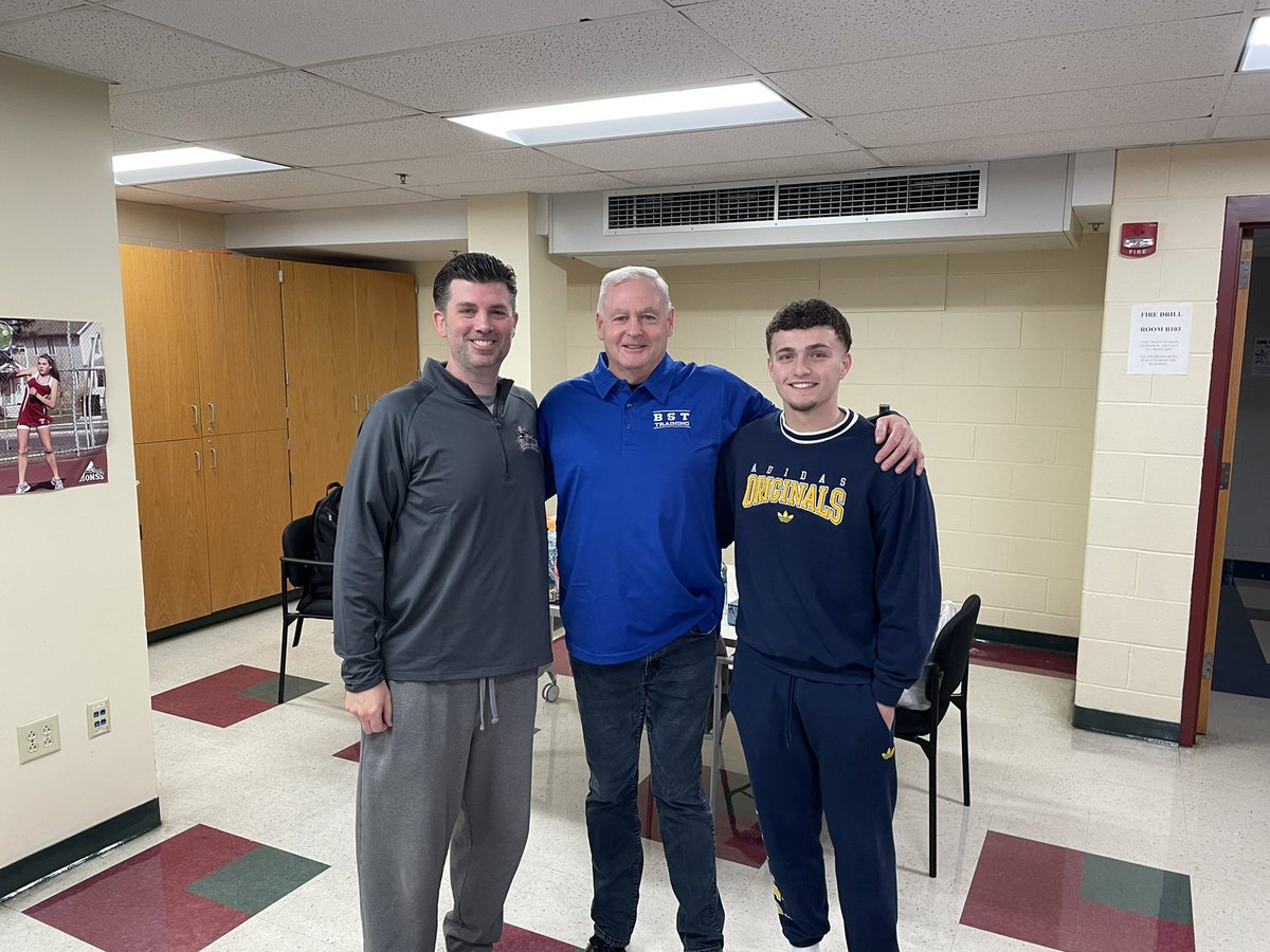 FennisDembo87's tweet photo. Thank you @Ludlowboysbball for your engagement & commitment to this mornings Culture Building workshop. Love this group. Best of luck this winter
#LionCoreValues #celebration #Gratitude #1%better #newseason #whatissuccess L.I.O.N.S. https://t.co/pzesFO1L10