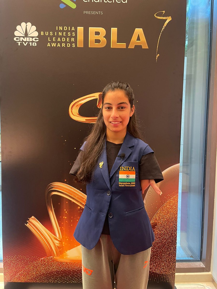 TheKhelIndia's tweet image. Sheetal Devi won Special &amp;amp; Para Sports Leader of the Year award at #IBLA2023

Sensational Sheetal ....!!! 🙌🫡