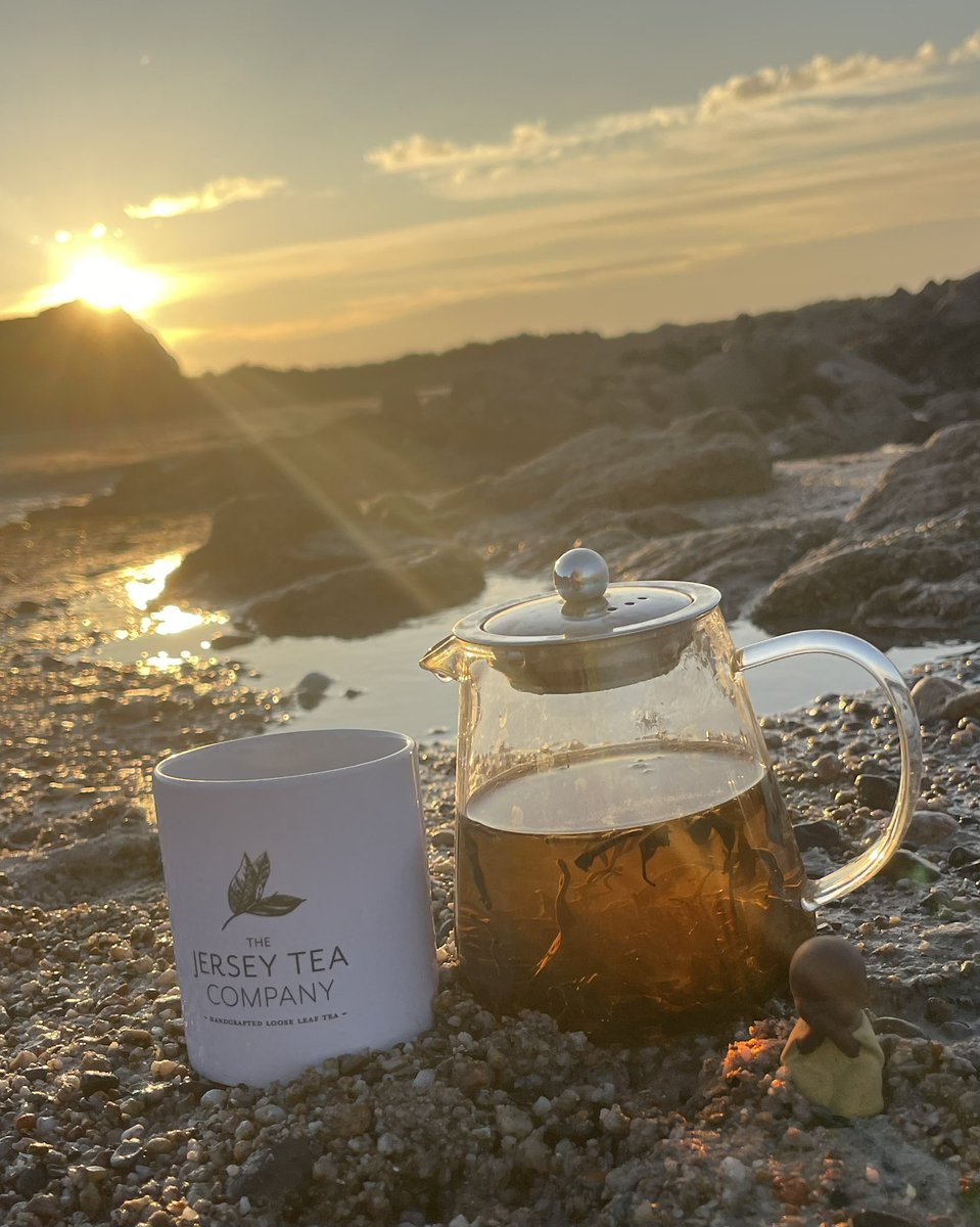 TheJsyTeaCoLtd's tweet photo. Jersey sunsets make me pause. Not much does. Have struggled with finding time to do SM posts. Sometimes it gets a bit overwhelming but today finding the time to have some tea on the beach with my little Buddha tea pet and Herbert was what I needed. #jersey #jerseytea #teapets https://t.co/0gzDMpXL1n