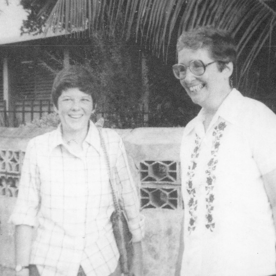 Wir gedenken heute der vier Ordensschwestern (Maura Clarke MM, Jean Donovan, Ita Ford MM sowie Dorothy Kazel OSU), die aufgrund ihres Einsatzes für die Armen 1980 in El Salvador von Angehörigen der rechtsgerichteten Guardia Nacional vergewaltigt und ermordet wurden.