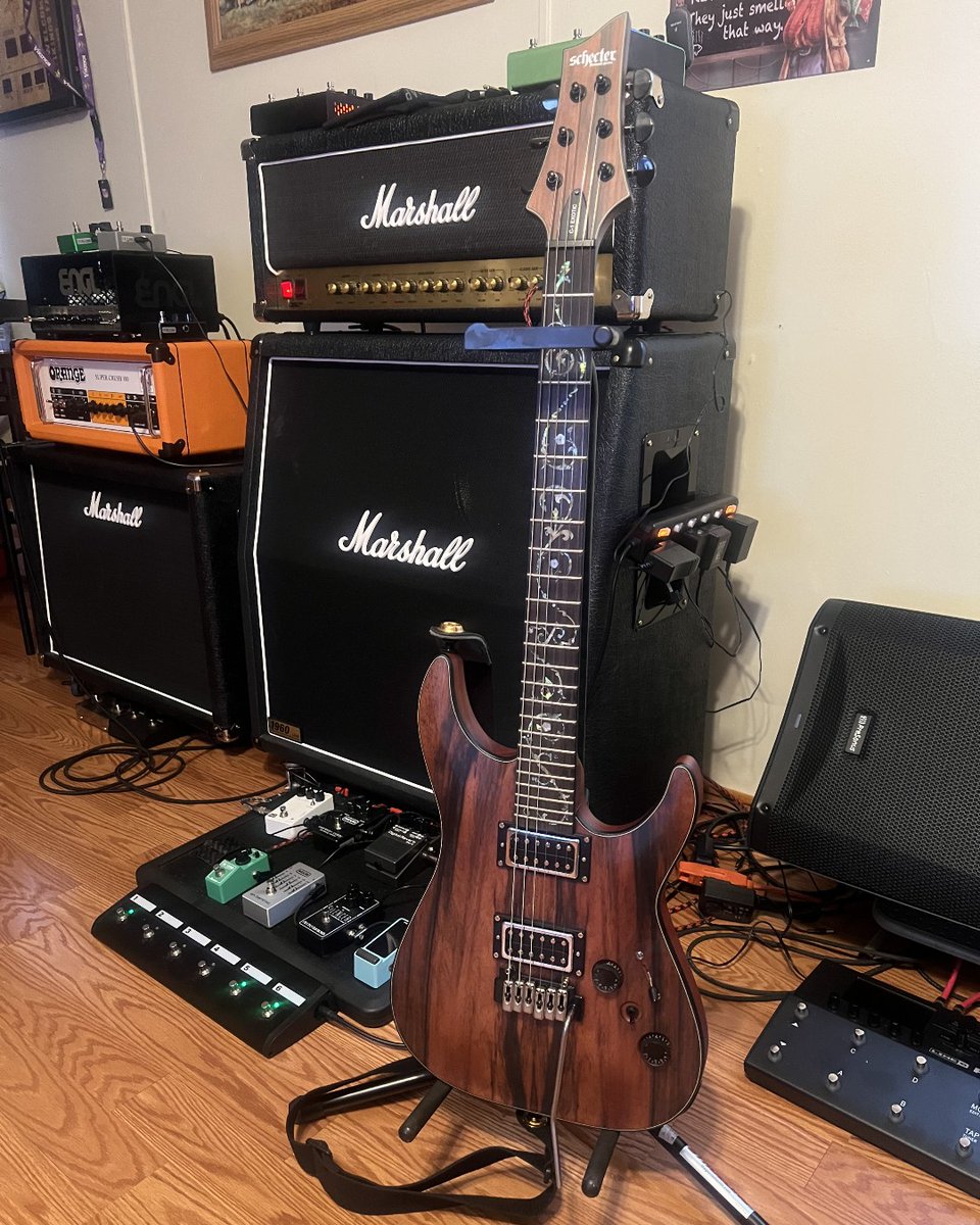 SweetwaterSound's tweet photo. It’s almost the new year, so here is some new gear! ❄️ Show off your new gear with #newgearday and tag @sweetwatersound for a chance to be featured 🤩
Check out more gear like this! 👉 https://t.co/eKHz721VF6
#gearshot #makingmusic #musicgear https://t.co/LERKzPi5qH