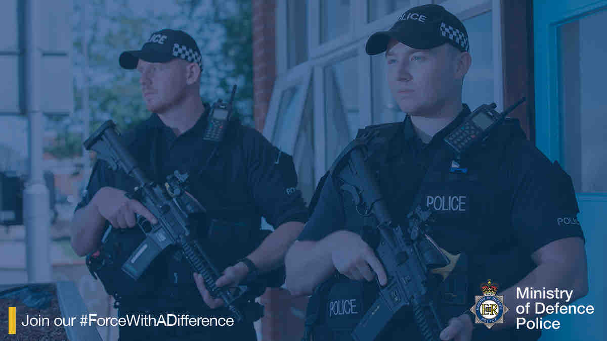 MODPolice's tweet image. We are looking for new recruits and serving officers from other forces to join our #ForceWithADifference. 

Take a look at our current vacancies and how to apply ➡️ mod.police.uk/apply-now/

#WeAreRecruiting #JoinMDP