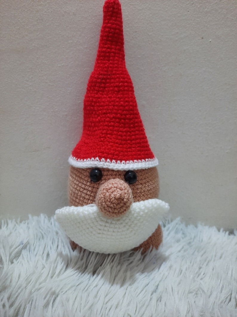 DesignGrandma's tweet photo. Season Greeting🎁Christmas New products out. Crochet Patterns for Santa Claus, Christmas Amigurumi Santa Gnome Pattern, Crochet Pattern for Gnome with Hat, Gnome Crochet Pattern Winter https://t.co/FgdL3jLdZK #christmas #Christmas2023 #Christmasgifts #necklace #christmas https://t.co/TQE5K38H6g