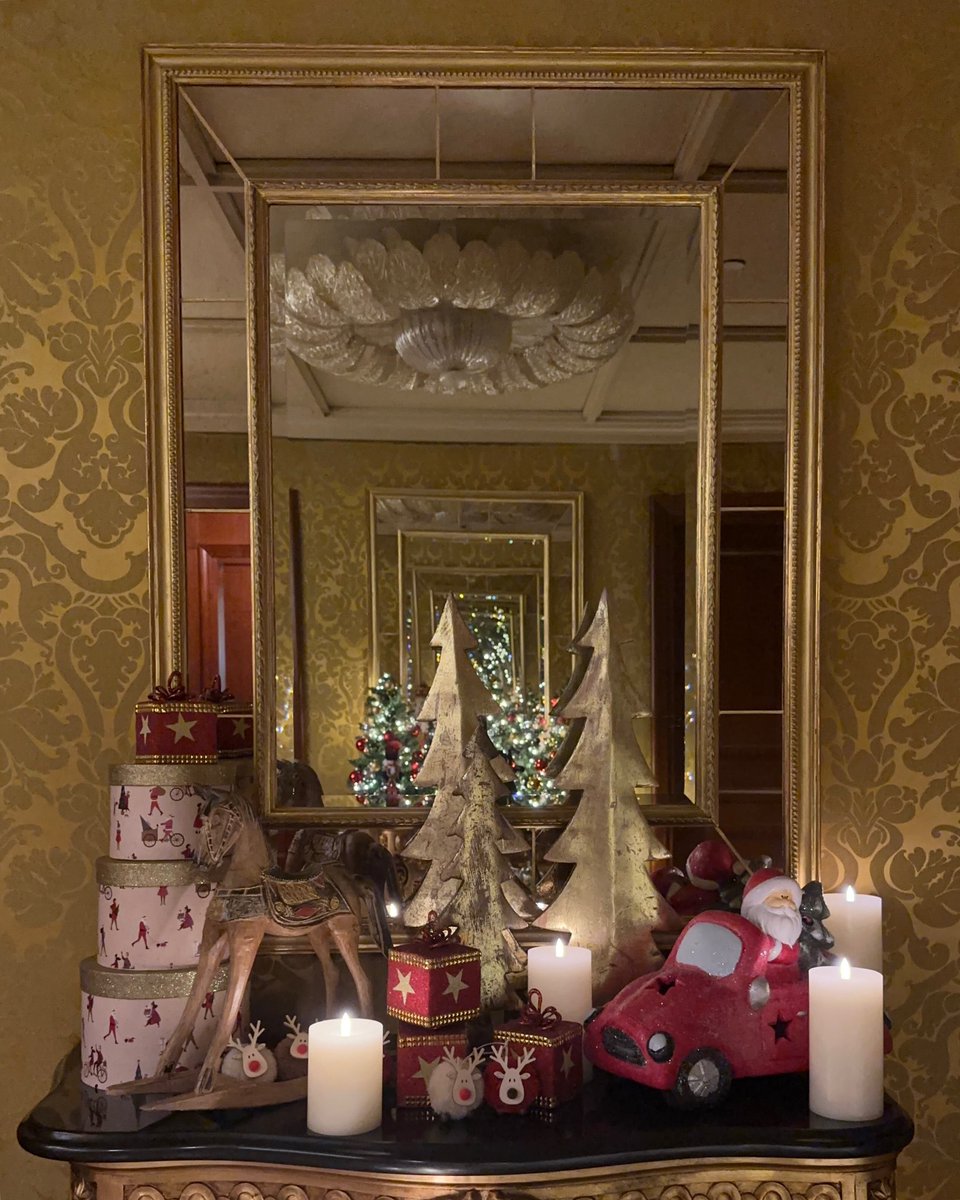 Light scented candles on Candle Day: check ✔️ 

#DCmoments