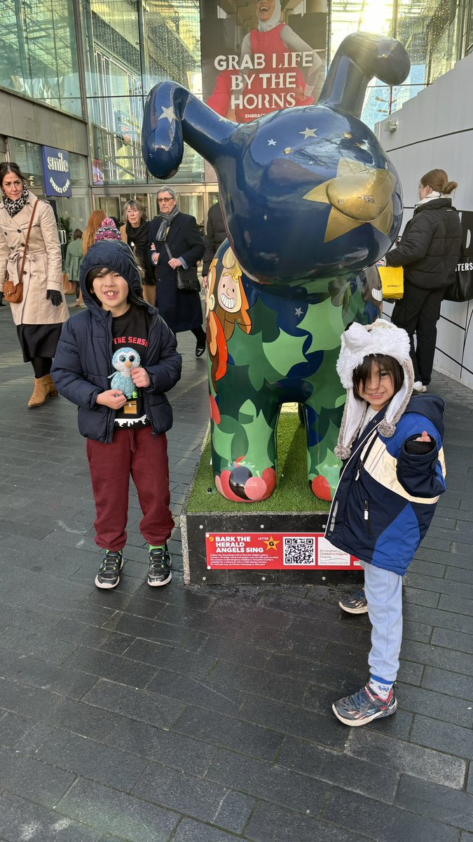 TheRealJamieKay's tweet photo. The boys loved the Birmingham Snowdog Trail. #snowdogsbrum @ShoppingInBham @wildinart https://t.co/38ds0MPV5r