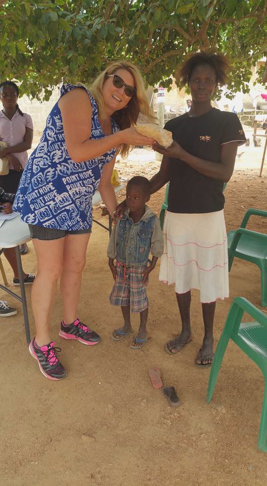 PointHopeOrg's tweet photo. Counting down to Christmas, with our founder Delilah

#2 - NUTRITION
Feeding  roughly 150 children  twice daily at the Early Childhood and Nutrition Centre established at a refugee camp and providing monthly foodstuffs to 25 vulnerable adults in different Regions of Ghana. https://t.co/bcPDtUPSqF