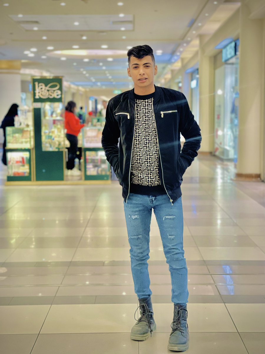 3bood_00_'s tweet photo. 🦅🖤✨ https://t.co/UjsHO5iA60