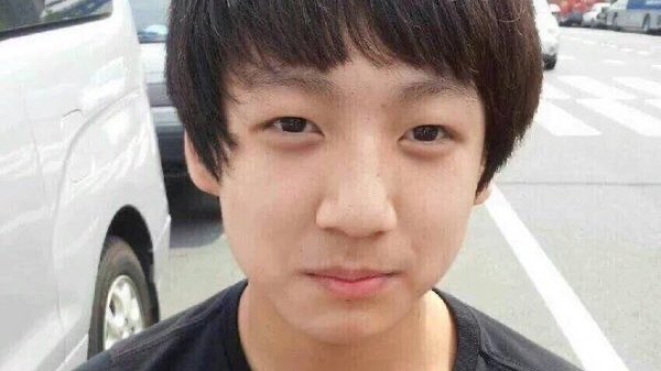 bammiejungkoo's tweet photo. 4 ข้นหนีอ้างว่าตัวเอ๋งเป็นจองกุก แต่มีเพียงข้นเดี๋ยวเถ่านั่นที่เป็นจองกุกตัวจริง อีก 3 คนโกหก https://t.co/ahhTy8yirN