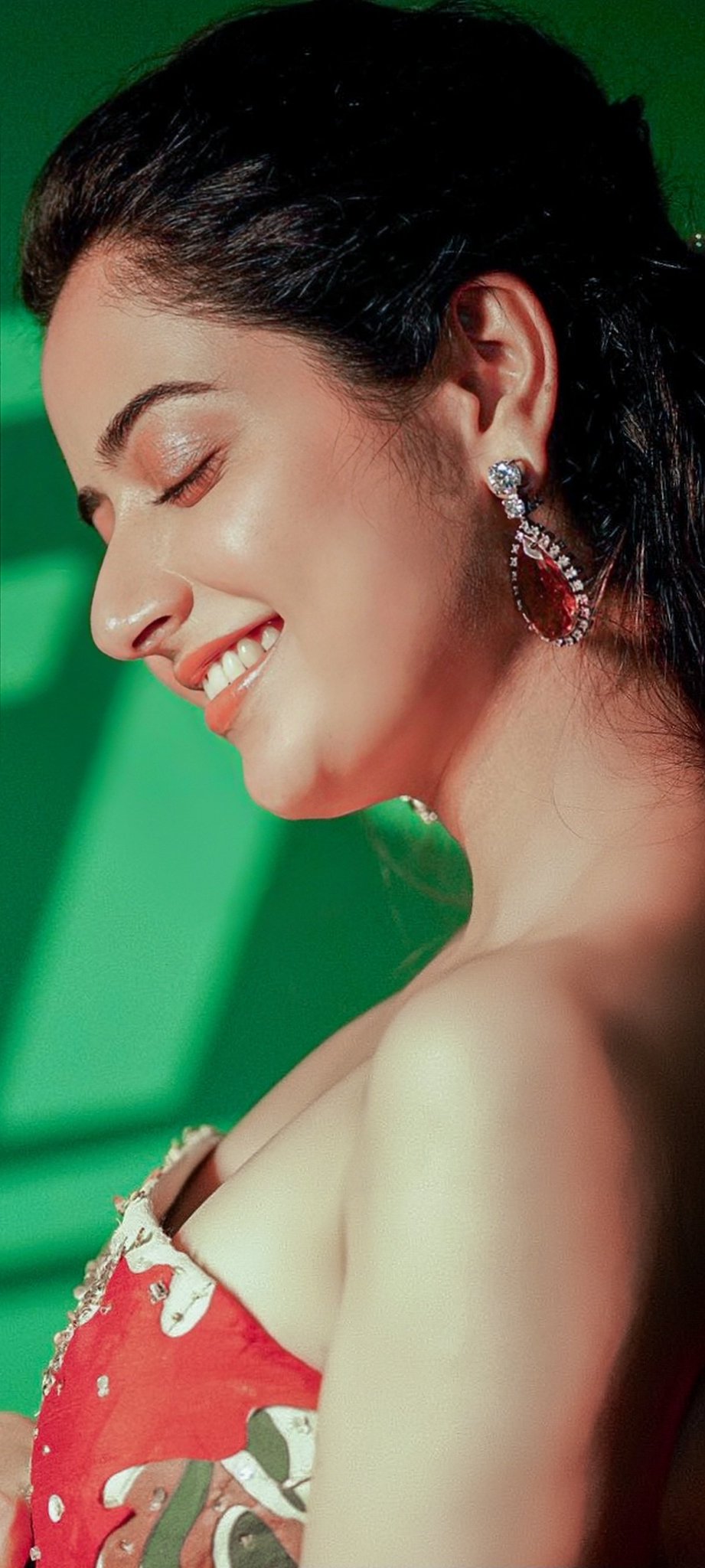 GAW9GtbbAAA2VLC?format=jpg&name=large