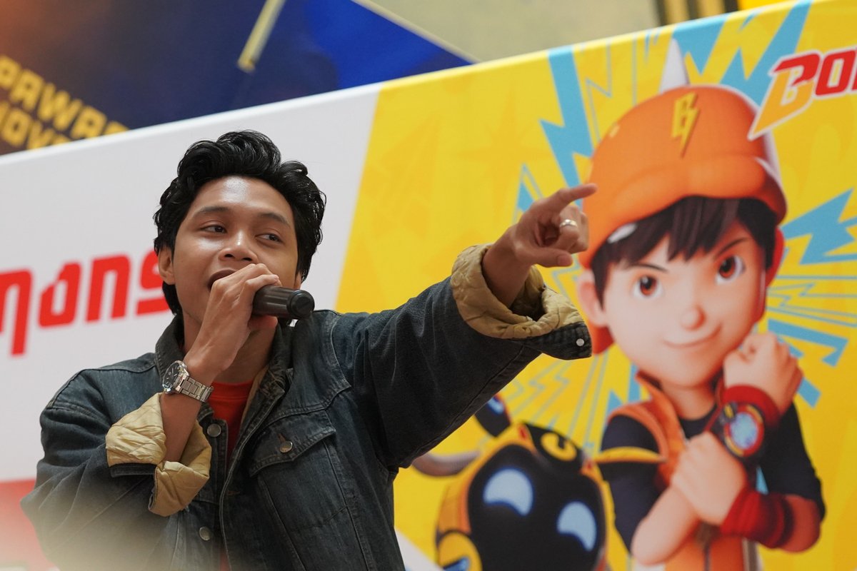 TGVCinemas's tweet photo. Kita juga persembahan istimewa oleh @_firdausrahmat dengan lagu tema #BoBoiBoyGalaxy - Kembali Beraksi.

#BoBoiBoy #GelombangOren #KembaliBeraksi https://t.co/lreMvzsfPY