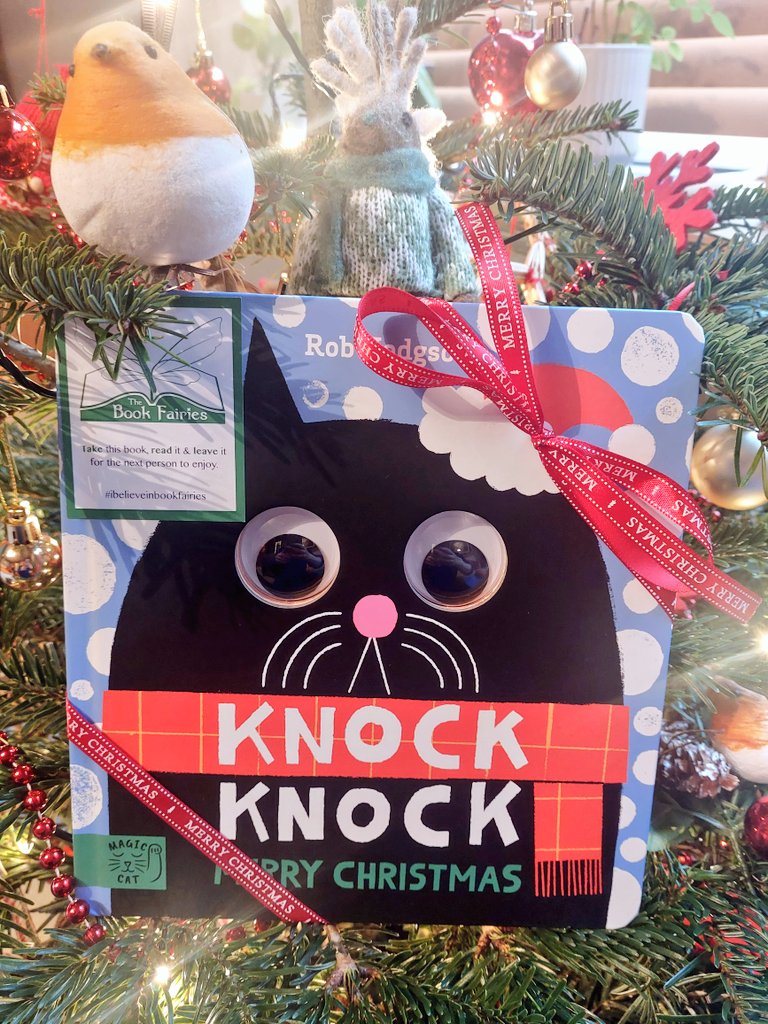 Today, I am hiding copies of the hilarious Knock Knock Merry Christmas! Who will be lucky enough to spot a pair of googly eyes peeking out at them? 👀 🎄 🎁 @the_bookfairies
@publishing_cat @berthodgson
#ibelieveinbookfairies #TBFKnock #TBFMagicCat #knockknockmerrychristmas