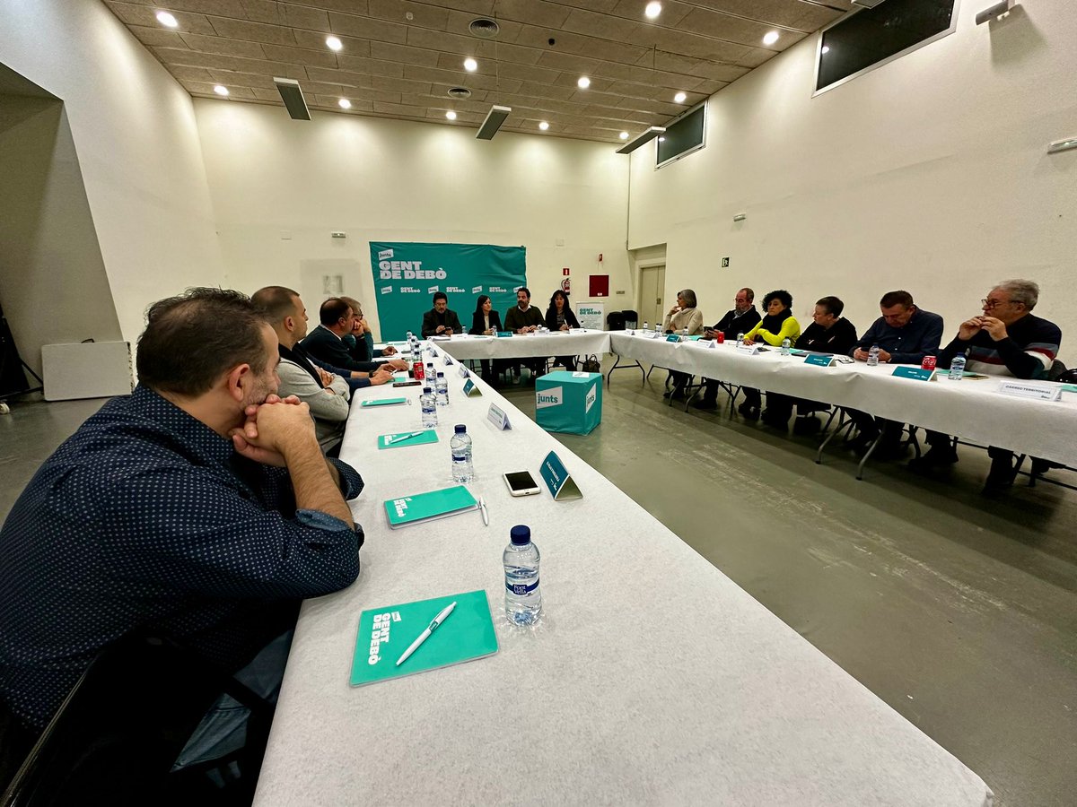 📸 Junts celebra una nova jornada estratègica per abordar la problemàtica de la sequera i altres temes que afecten a la comarca del Pla d’Urgell.

👥 A la reunió hi han assistit els responsable de Política Municipal i Territori <a href="/davidsaldoni/">David Saldoni🎗</a> i els diputats <a href="/feliu_anna/">Anna Feliu Moragues</a>  i