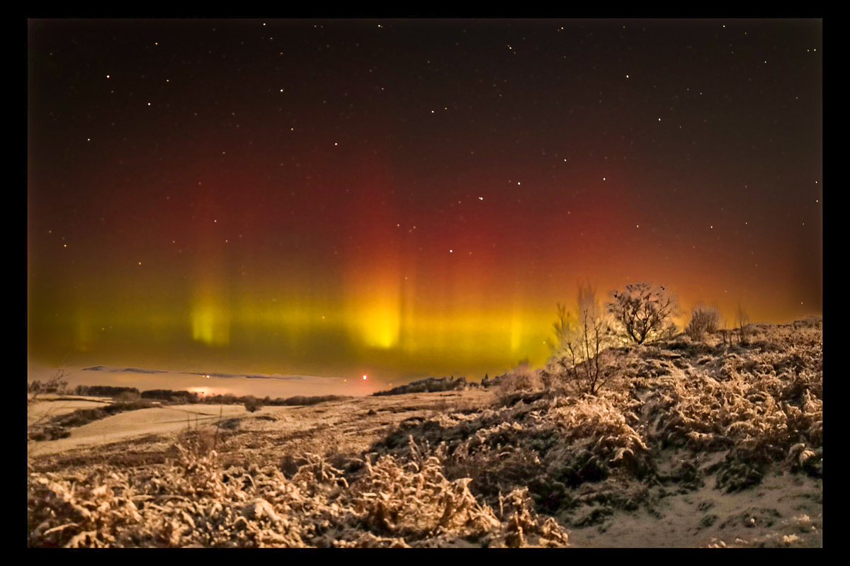 The first Aurora of Winter… you feel them before you see them ✨.
.
.
#aurora #auroraborealis #northumberland #northumberland_uk #northumberland_pics #visitnorthumberland #winter #magiclight #energy #universe #landscapephotography #landscape