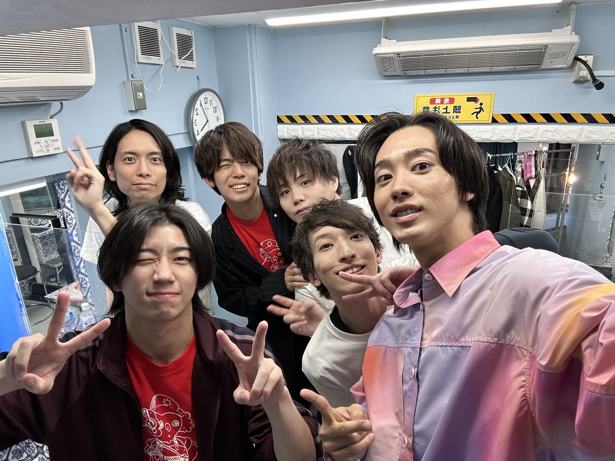 p_shori_k412's tweet photo. パッチこーい！
ありがとうございましたー！！

最高に楽しかった
たくさん笑ってくれてありがとうございました😎😎 https://t.co/pJA4L5rHEs