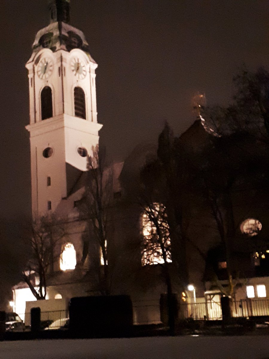 2michaelWmusic's tweet photo. Endlich ein Konzert mit Erinnerung an #MaxReger's 150. Geburtstag! Violine und Orgel, typisch für Reger und seinen musikalischen Übervater Bach, mit vielfältigen thematischen Bezügen. Und zeigte, wie aufrege(r)nde Entdeckungen da noch zu machen sind! https://t.co/Ff6Njn1KXQ