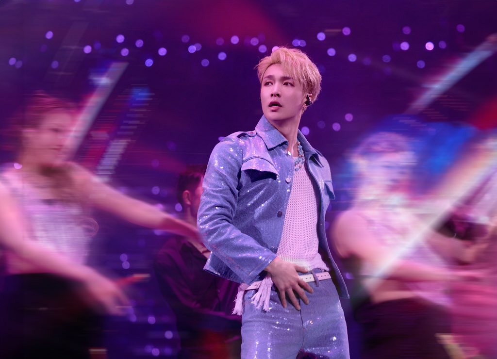 Eighth Stop - Chongqing, China 

The ‘Chong’ in Chongqing means ‘reunion’, and the ‘Qing’ means ‘fortunate’. Reuniting with you all, we feel very fortunate. Tonight, Captain <a href="/layzhang/">Lay Zhang</a> sets sail in the passionate world! #LAY_GRANDLINE2023