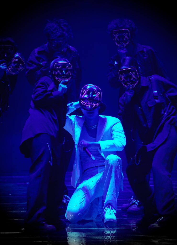 It’s a beautiful night with you all and Captain <a href="/layzhang/">Lay Zhang</a>