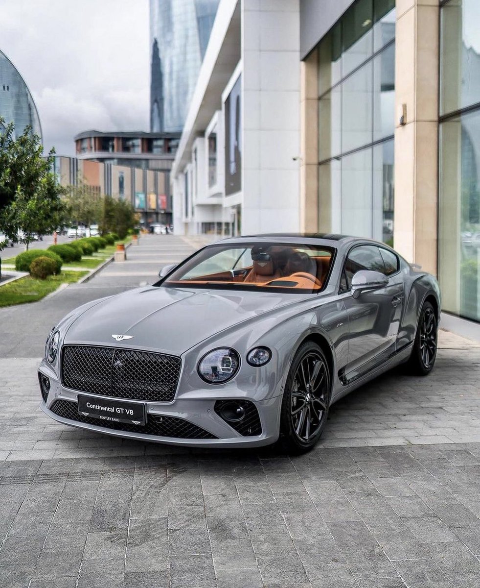 LuxuryCars365's tweet photo. Bentley Continental GT 🌥️ https://t.co/80keyLqCQ4