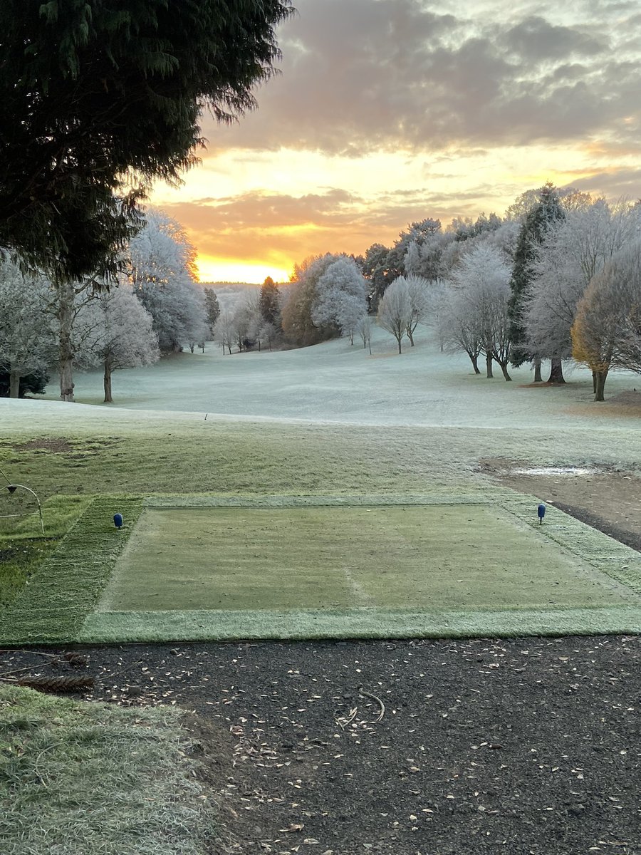 Bugga_Lugs's tweet photo. @HexhamGolfClub -5 when we started🥶🥶 don’t get many better looking courses in the winter.!!🏌️‍♂️🏌️‍♂️ https://t.co/aNYGnFefWX