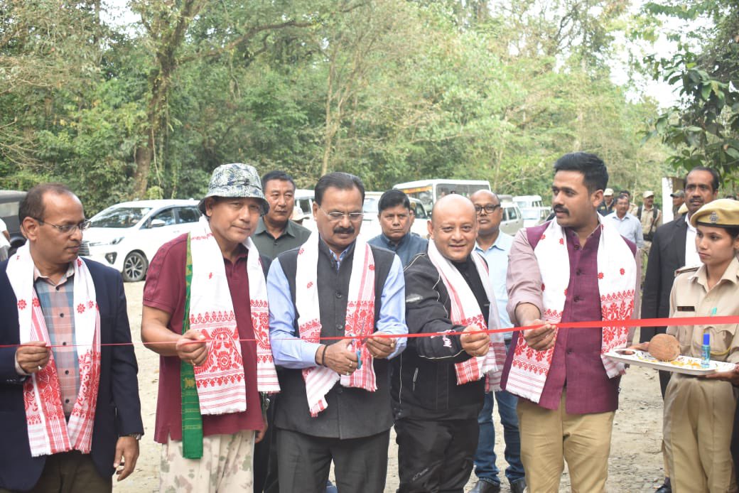 cmpatowary's tweet photo. Ceremonially opened the gates of Dehing Patkai National Park today for the tourists for 2023-24 season. Also inaugurated the Soraipung Range Office under Digboi Forest Division. Hon’ble MLAs Shri Suren Phukan and Shri Sushanta Borgohain along with senior forest officials were also present on the occasion.

@CMOfficeAssam
@himantabiswa