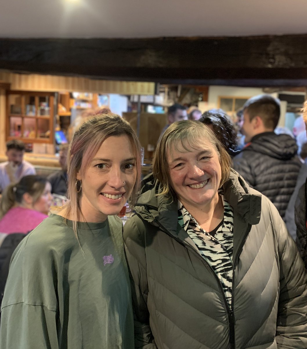 Diolch i bawb ddaeth draw i noson agoriadol ein tafarn cymunedol ni neithiwr! Thank you to all who came to the opening night of our community pub last night! Noson hyfryd ac arbennig iawn. A very special evening. Rhannwch eich lluniau! #cymuned #yreagles