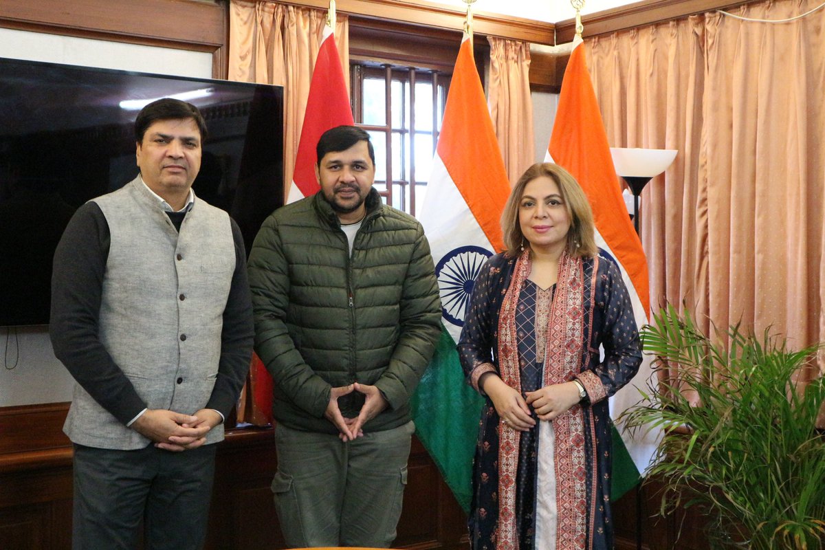 Cycle_baba's tweet image. आप सबकी दुआ से हम अपनी 100 वे देश डेनमॉर्क पहुँच गये है wheels for green Enter in 100 th county of world bicycle Mission #cyclebaba 
@IndiainDenmark @MEAIndia @PMOIndia @cmohry