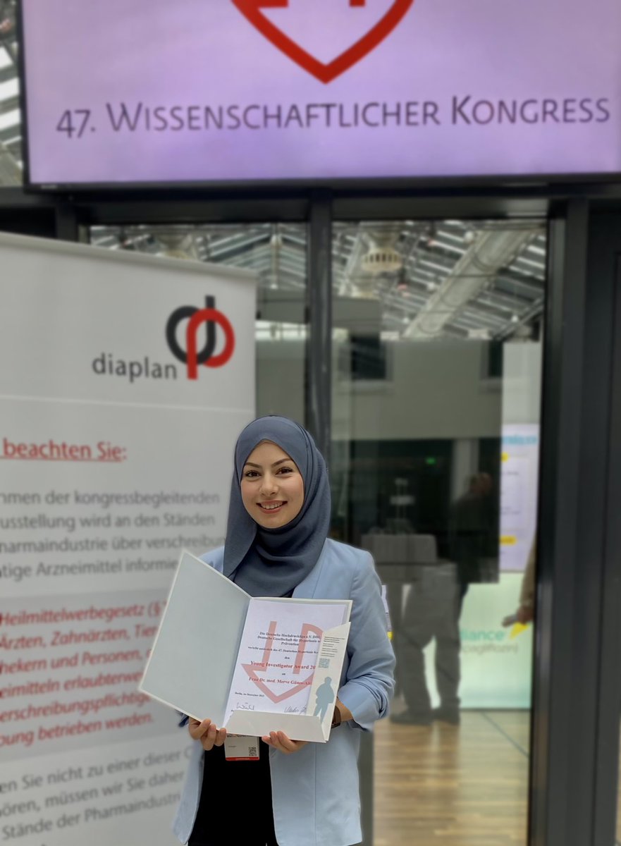 Grateful for an amazing time at the #HypertonieKongress in #Berlin! Presenting my research on predictors in renal denervation was a highlight. Honored to receive the Young Investigator Award.