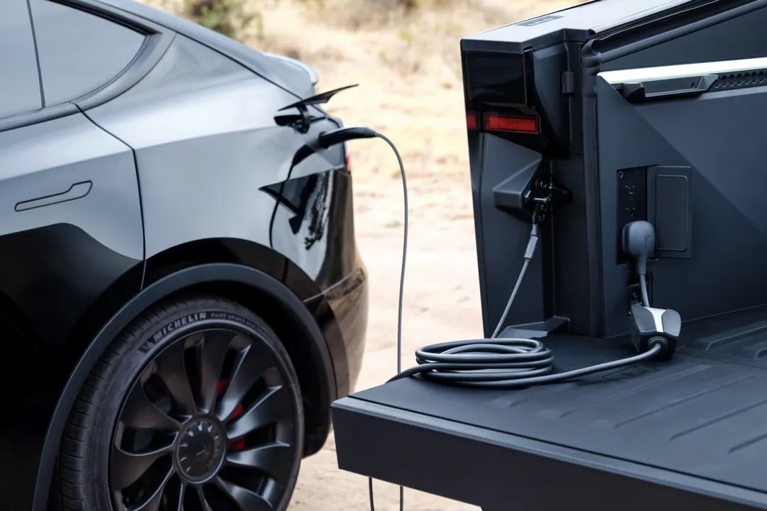 PSHAREerc's tweet photo. #PowerShare bidirectional is game changer @elonmusk @TeslaCharging #Cybertruck https://t.co/lw9uaZSzbG