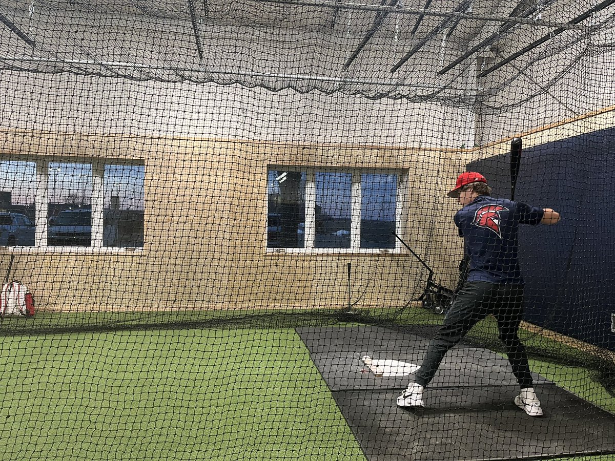 Renner1Mike's tweet image. @platteview_sc @Trojans_of_PHS @Platteview_HS @PlatteviewBB Saturday mornings are ready for sleeping in RIGHT? Not if you are a Platteview baseball player!! We beat the sunrise! Let’s go Boyz!!!! 
#teamfirstteamlast