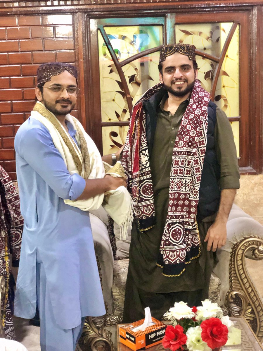 psfmansoor's tweet photo. کل رات کو کندکوٹ میں ڈویزنل پریزیڈنٹ رضا مراد چاچڑ کے پاس رات کا کھانا کھایا اور وہاں کے یوتھ اور سپاف کے دوستوں کے ساتھ سیاسی اور سماجی گفتگو بھی ہوئی۔
بہت شکریہ میرے بھائی رضا مراد چاچڑ https://t.co/GAQQslmvpK